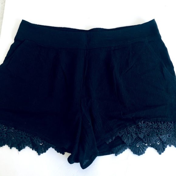 BCX black lace bottom shorts size M NWOT - Picture 1 of 11